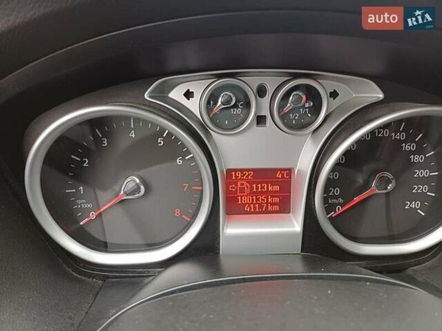 Белый Форд Фокус, объемом двигателя 1.6 л и пробегом 180 тыс. км за 6300 $, фото 10 на Automoto.ua