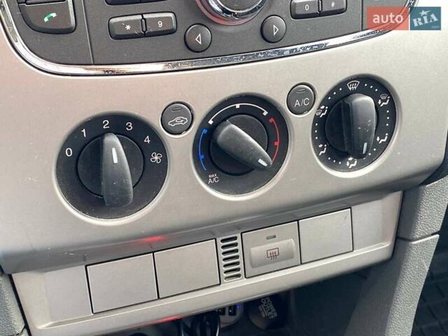 Білий Форд Фокус, об'ємом двигуна 1.56 л та пробігом 290 тис. км за 5290 $, фото 16 на Automoto.ua