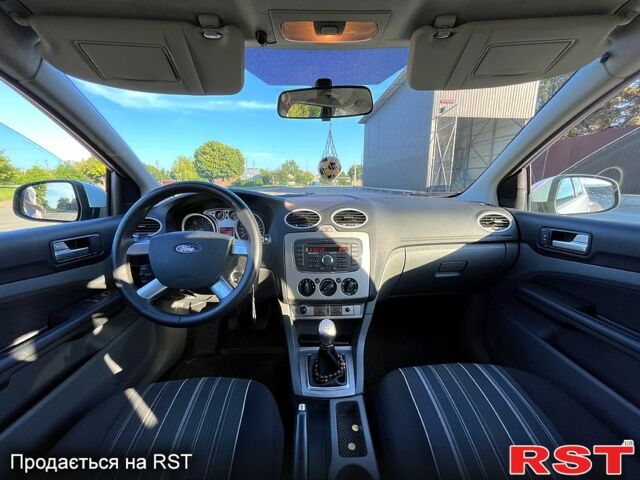 Белый Форд Фокус, объемом двигателя 1.6 л и пробегом 223 тыс. км за 6000 $, фото 2 на Automoto.ua