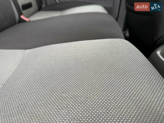 Білий Форд Фокус, об'ємом двигуна 2 л та пробігом 280 тис. км за 5450 $, фото 35 на Automoto.ua