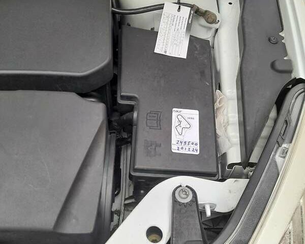 Белый Форд Фокус, объемом двигателя 1.56 л и пробегом 250 тыс. км за 6200 $, фото 12 на Automoto.ua