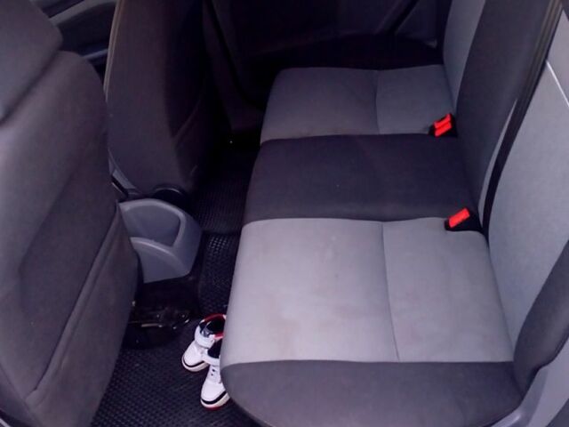 Білий Форд Фокус, об'ємом двигуна 1.8 л та пробігом 208 тис. км за 5550 $, фото 5 на Automoto.ua