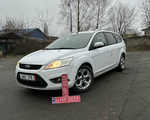 Белый Форд Фокус, объемом двигателя 1.6 л и пробегом 234 тыс. км за 6200 $, фото 7 на Automoto.ua