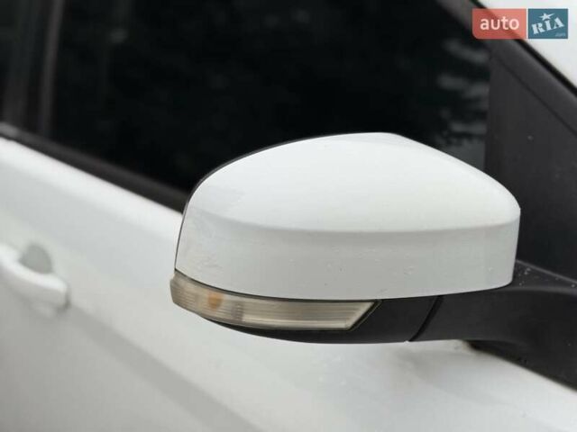 Білий Форд Фокус, об'ємом двигуна 2 л та пробігом 280 тис. км за 5450 $, фото 17 на Automoto.ua