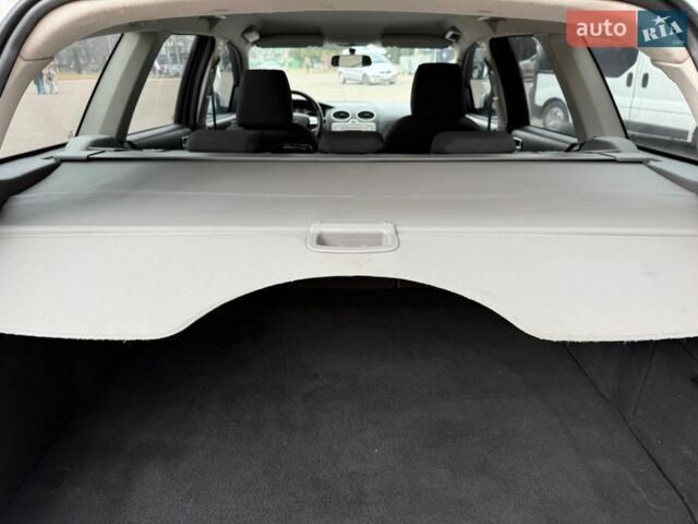 Білий Форд Фокус, об'ємом двигуна 2 л та пробігом 280 тис. км за 5200 $, фото 26 на Automoto.ua