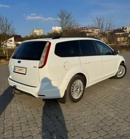 Белый Форд Фокус, объемом двигателя 1.6 л и пробегом 296 тыс. км за 5400 $, фото 6 на Automoto.ua