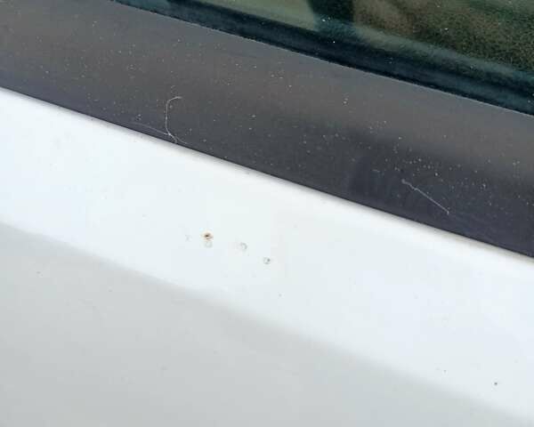 Білий Форд Фокус, об'ємом двигуна 1.6 л та пробігом 215 тис. км за 5500 $, фото 3 на Automoto.ua