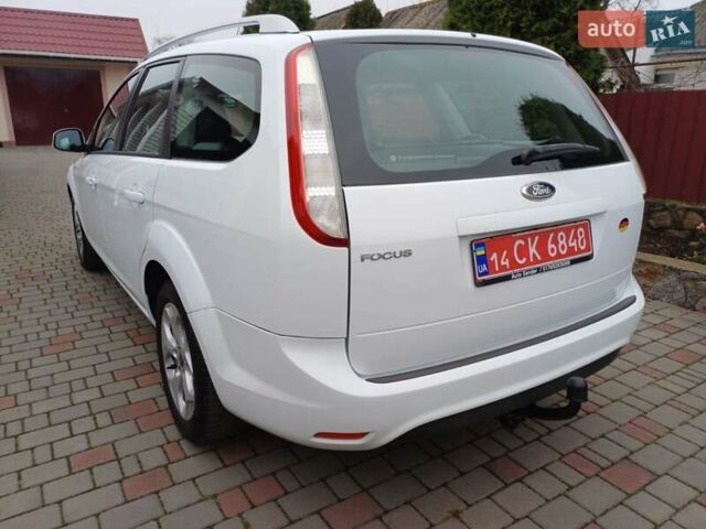 Белый Форд Фокус, объемом двигателя 1.6 л и пробегом 180 тыс. км за 6300 $, фото 18 на Automoto.ua