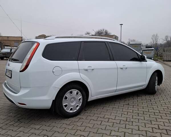 Белый Форд Фокус, объемом двигателя 1.6 л и пробегом 290 тыс. км за 6700 $, фото 8 на Automoto.ua