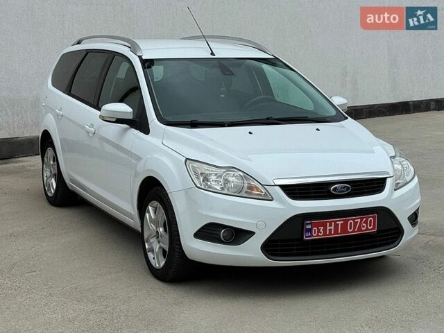 Белый Форд Фокус, объемом двигателя 1.6 л и пробегом 187 тыс. км за 6200 $, фото 48 на Automoto.ua