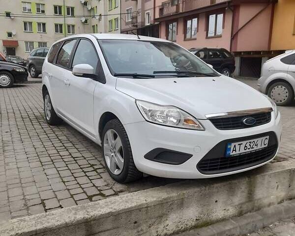 Белый Форд Фокус, объемом двигателя 1.56 л и пробегом 250 тыс. км за 6200 $, фото 1 на Automoto.ua