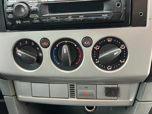 Белый Форд Фокус, объемом двигателя 1.6 л и пробегом 170 тыс. км за 6300 $, фото 17 на Automoto.ua