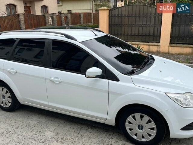 Белый Форд Фокус, объемом двигателя 1.6 л и пробегом 173 тыс. км за 5900 $, фото 9 на Automoto.ua