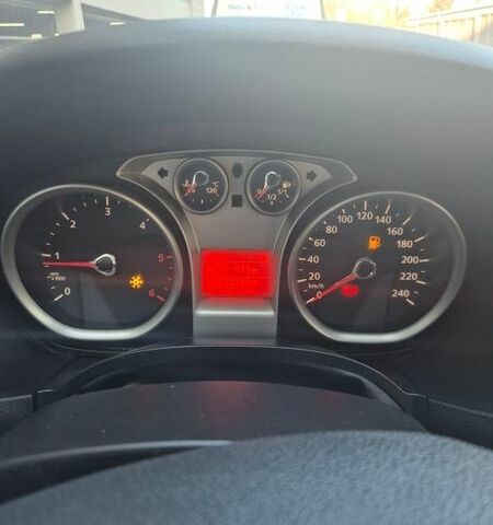 Білий Форд Фокус, об'ємом двигуна 1.6 л та пробігом 217 тис. км за 5000 $, фото 18 на Automoto.ua