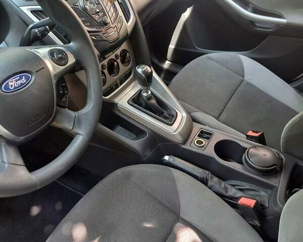 Білий Форд Фокус, об'ємом двигуна 1.6 л та пробігом 370 тис. км за 6600 $, фото 12 на Automoto.ua