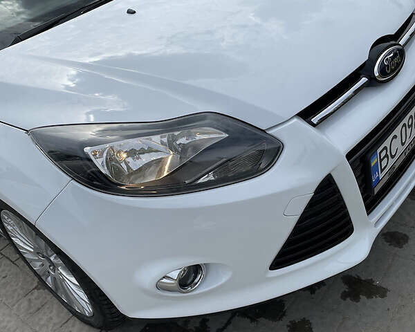 Белый Форд Фокус, объемом двигателя 2 л и пробегом 250 тыс. км за 9800 $, фото 37 на Automoto.ua