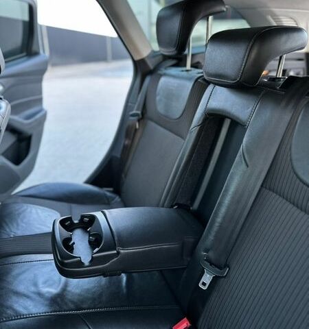 Белый Форд Фокус, объемом двигателя 1.56 л и пробегом 240 тыс. км за 7200 $, фото 25 на Automoto.ua