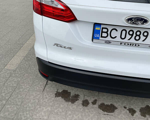 Белый Форд Фокус, объемом двигателя 2 л и пробегом 250 тыс. км за 9800 $, фото 35 на Automoto.ua