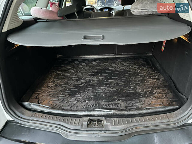 Белый Форд Фокус, объемом двигателя 1.56 л и пробегом 257 тыс. км за 5100 $, фото 40 на Automoto.ua