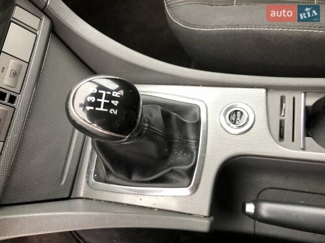 Белый Форд Фокус, объемом двигателя 1.6 л и пробегом 197 тыс. км за 6400 $, фото 21 на Automoto.ua