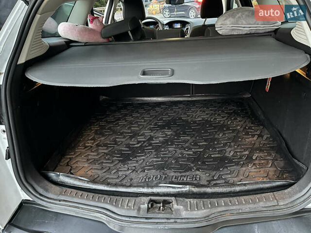 Белый Форд Фокус, объемом двигателя 1.56 л и пробегом 257 тыс. км за 5100 $, фото 41 на Automoto.ua