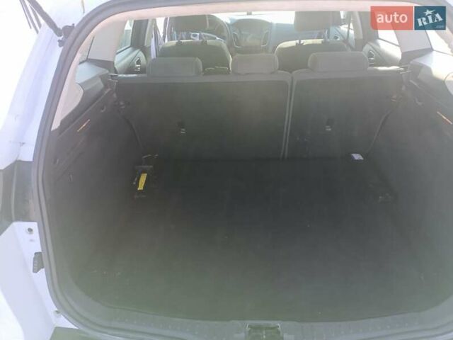 Белый Форд Фокус, объемом двигателя 1.56 л и пробегом 325 тыс. км за 5950 $, фото 15 на Automoto.ua