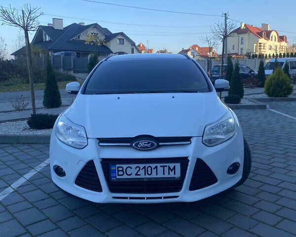 Белый Форд Фокус, объемом двигателя 1.6 л и пробегом 260 тыс. км за 7000 $, фото 2 на Automoto.ua