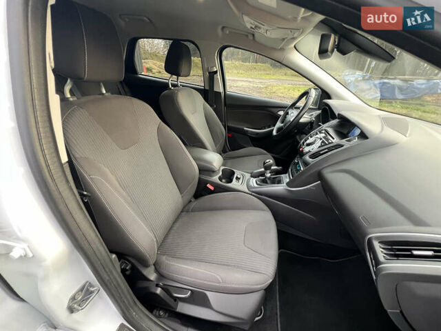 Білий Форд Фокус, об'ємом двигуна 1.6 л та пробігом 220 тис. км за 7950 $, фото 35 на Automoto.ua