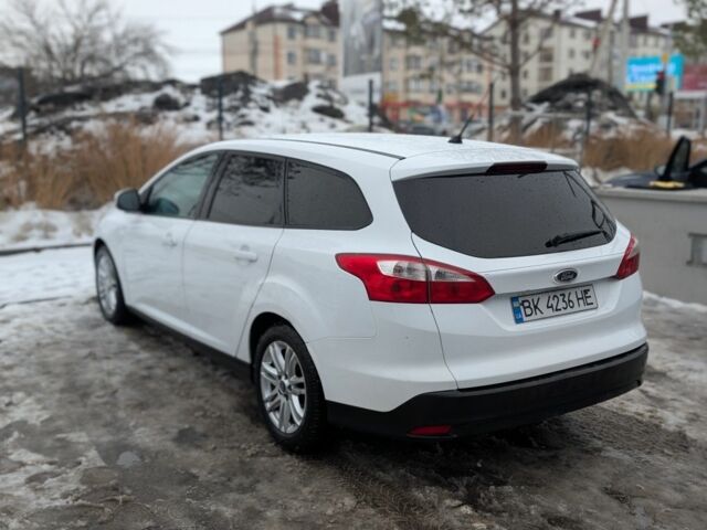 Білий Форд Фокус, об'ємом двигуна 1.6 л та пробігом 215 тис. км за 5450 $, фото 3 на Automoto.ua