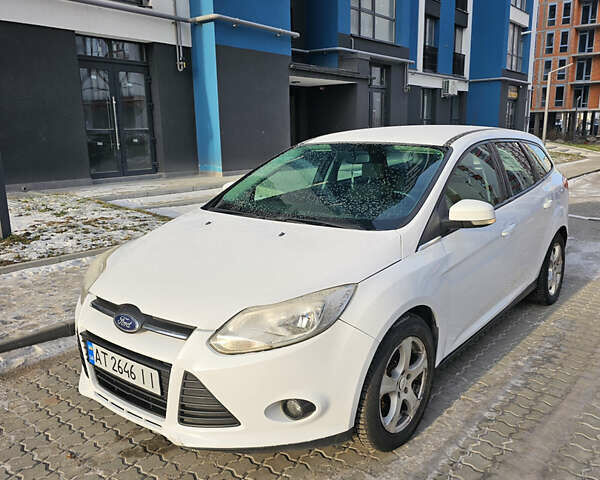 Белый Форд Фокус, объемом двигателя 1.56 л и пробегом 300 тыс. км за 5100 $, фото 2 на Automoto.ua