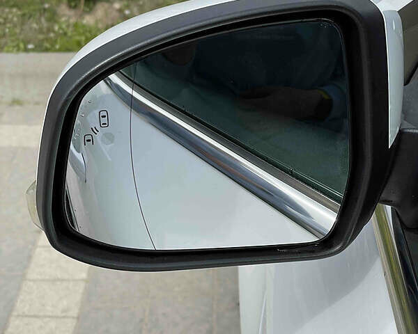 Белый Форд Фокус, объемом двигателя 2 л и пробегом 250 тыс. км за 9800 $, фото 45 на Automoto.ua