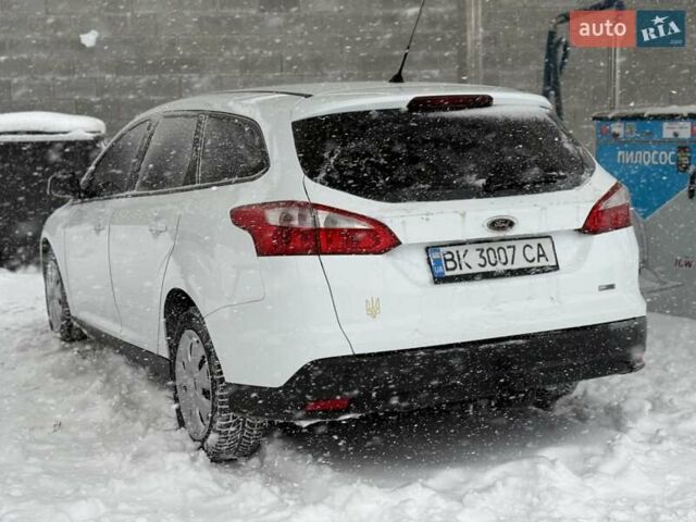 Білий Форд Фокус, об'ємом двигуна 1.56 л та пробігом 220 тис. км за 6350 $, фото 19 на Automoto.ua