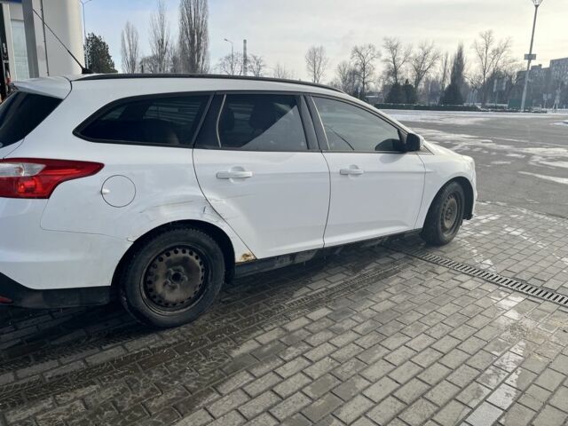 Белый Форд Фокус, объемом двигателя 1.6 л и пробегом 270 тыс. км за 7222 $, фото 3 на Automoto.ua