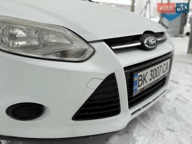 Білий Форд Фокус, об'ємом двигуна 1.56 л та пробігом 220 тис. км за 6350 $, фото 12 на Automoto.ua