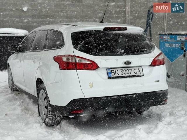 Білий Форд Фокус, об'ємом двигуна 1.56 л та пробігом 220 тис. км за 6350 $, фото 21 на Automoto.ua