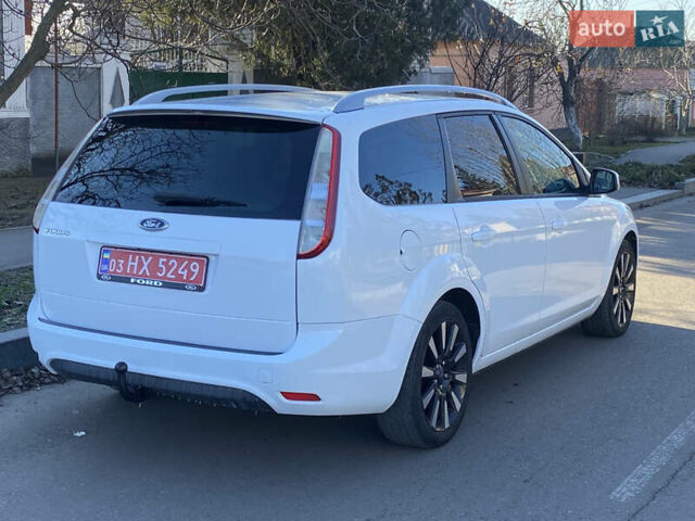 Белый Форд Фокус, объемом двигателя 1.6 л и пробегом 171 тыс. км за 6300 $, фото 4 на Automoto.ua