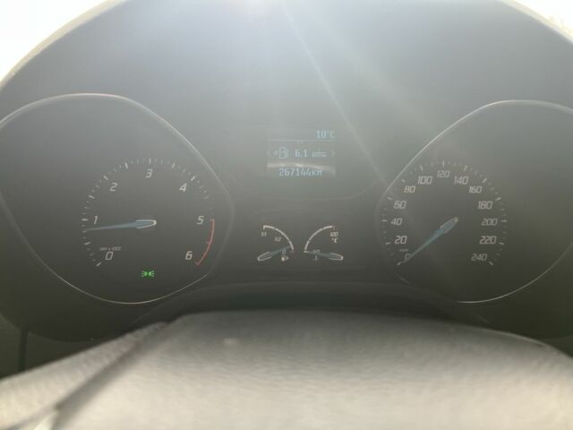 Белый Форд Фокус, объемом двигателя 1.6 л и пробегом 270 тыс. км за 7222 $, фото 10 на Automoto.ua