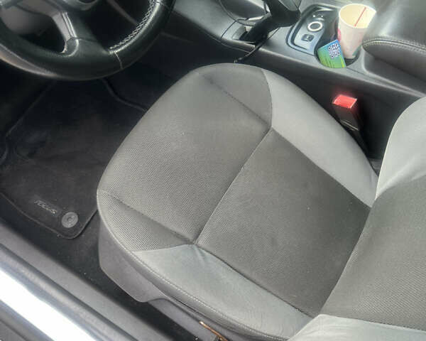 Белый Форд Фокус, объемом двигателя 1.6 л и пробегом 271 тыс. км за 7100 $, фото 12 на Automoto.ua