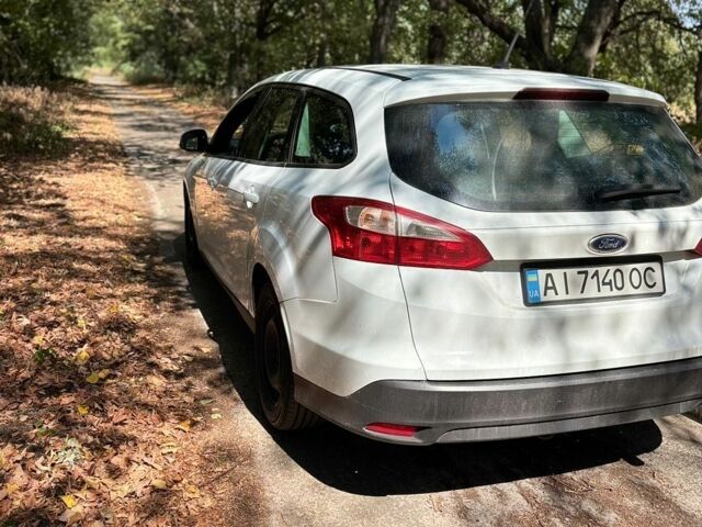 Білий Форд Фокус, об'ємом двигуна 2 л та пробігом 300 тис. км за 6000 $, фото 3 на Automoto.ua