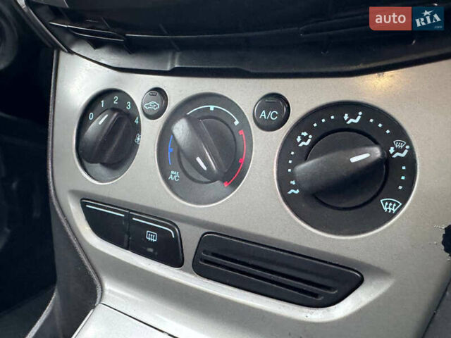 Білий Форд Фокус, об'ємом двигуна 1.6 л та пробігом 245 тис. км за 6390 $, фото 63 на Automoto.ua
