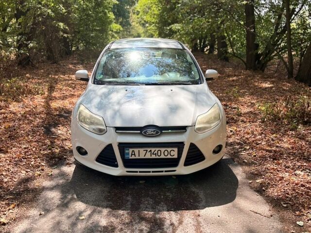 Білий Форд Фокус, об'ємом двигуна 2 л та пробігом 300 тис. км за 6000 $, фото 1 на Automoto.ua