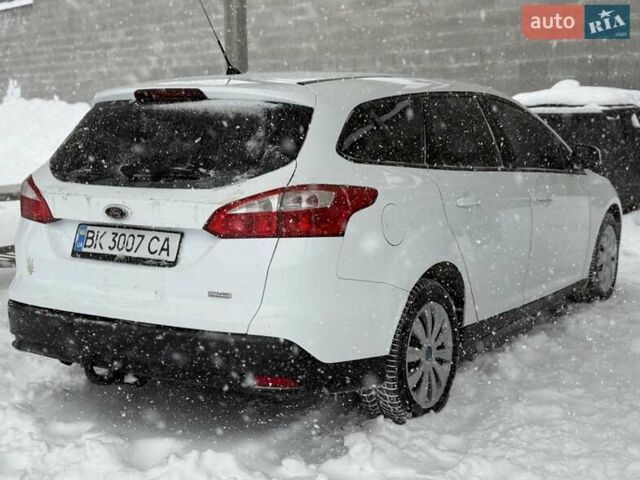 Білий Форд Фокус, об'ємом двигуна 1.56 л та пробігом 220 тис. км за 6350 $, фото 15 на Automoto.ua
