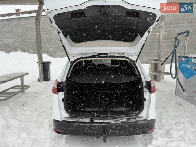 Білий Форд Фокус, об'ємом двигуна 1.56 л та пробігом 220 тис. км за 6350 $, фото 22 на Automoto.ua