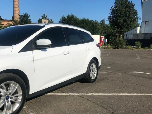 Білий Форд Фокус, об'ємом двигуна 1.56 л та пробігом 300 тис. км за 6700 $, фото 6 на Automoto.ua
