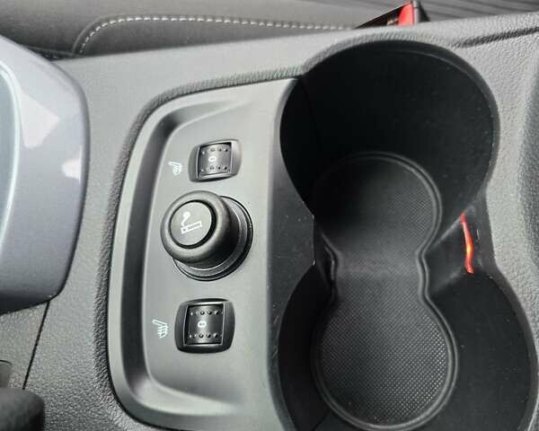 Белый Форд Фокус, объемом двигателя 1.6 л и пробегом 228 тыс. км за 8000 $, фото 16 на Automoto.ua