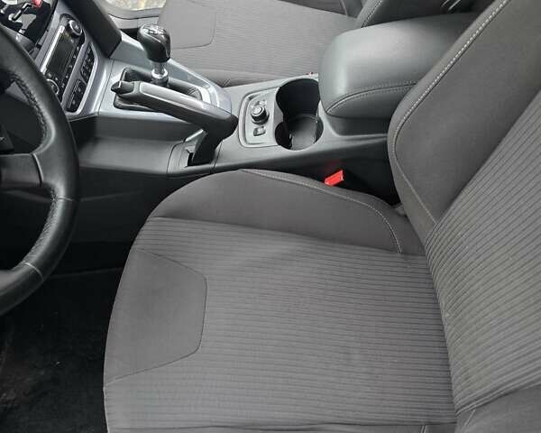 Белый Форд Фокус, объемом двигателя 1.6 л и пробегом 228 тыс. км за 8000 $, фото 13 на Automoto.ua