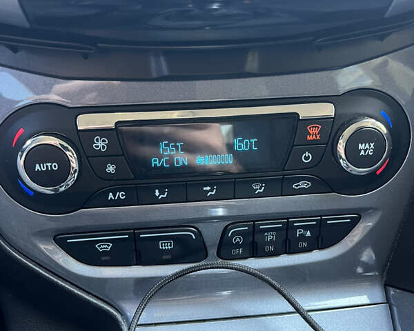 Белый Форд Фокус, объемом двигателя 1.6 л и пробегом 134 тыс. км за 7500 $, фото 11 на Automoto.ua