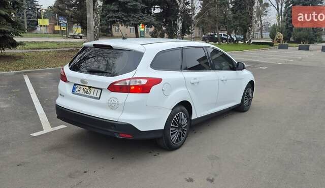 Білий Форд Фокус, об'ємом двигуна 1.6 л та пробігом 310 тис. км за 6500 $, фото 2 на Automoto.ua