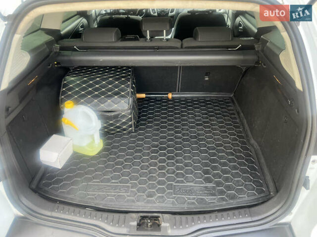 Белый Форд Фокус, объемом двигателя 1.6 л и пробегом 271 тыс. км за 7100 $, фото 16 на Automoto.ua