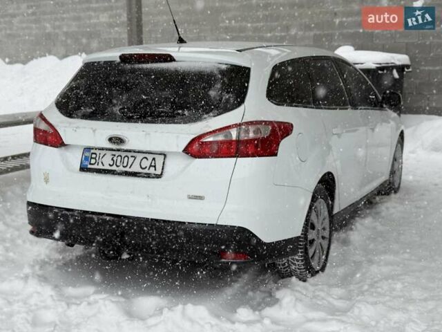 Білий Форд Фокус, об'ємом двигуна 1.56 л та пробігом 220 тис. км за 6350 $, фото 16 на Automoto.ua